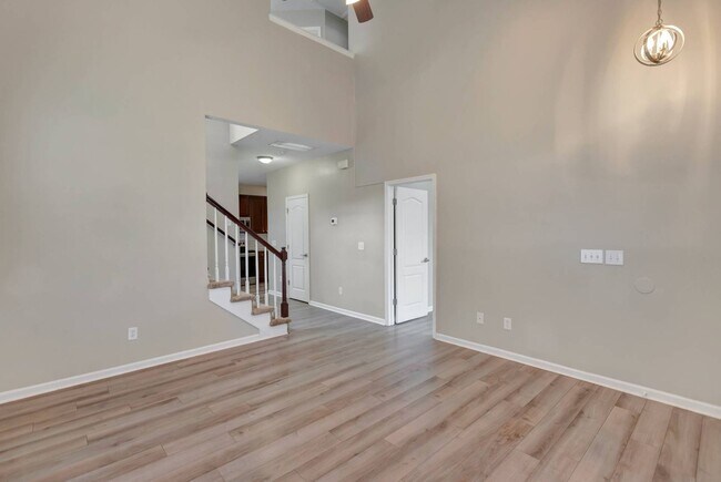 Building Photo - Lakes of Summerville