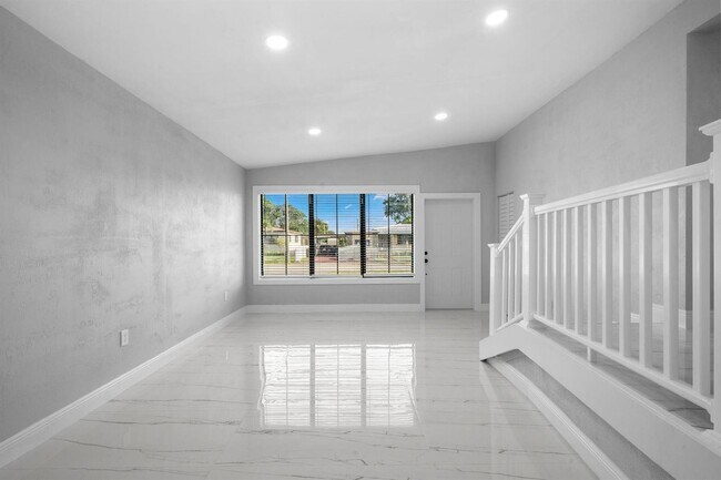 Foto del edificio - 1300 NW 90th St