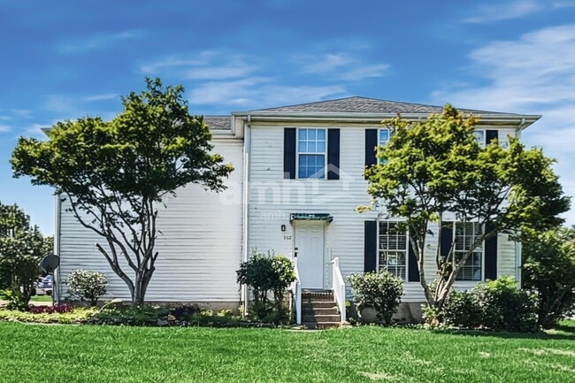 Building Photo - 302 Holland Ridge Dr