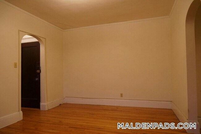 Foto del edificio - 349 Pleasant St