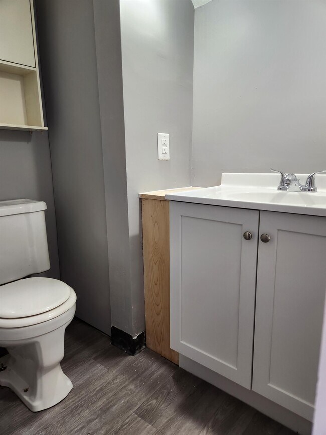 805 W Main St, Muncie, IN 47305 House Rental in Muncie, IN