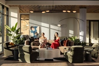 Building Photo - Alba