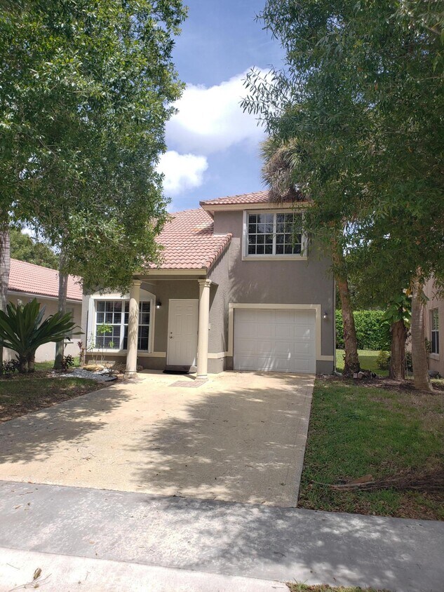 Foto principal - 4917 Purdue Dr