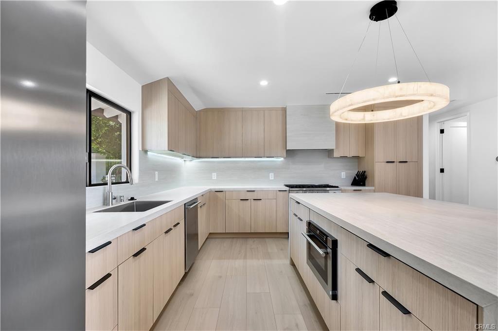 Foto principal - 17072 Oak View Dr