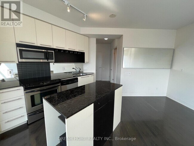 Photo du bâtiment - 25 Carlton St.