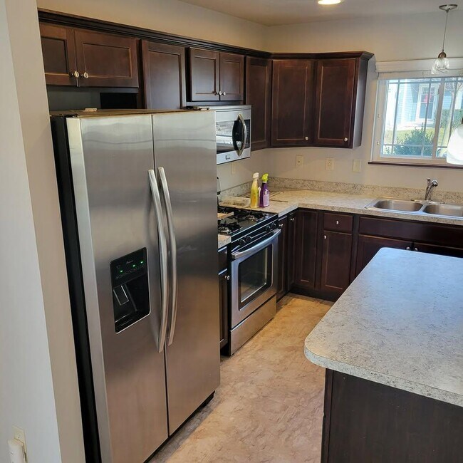 Foto del edificio - 3807 Windslow Dr