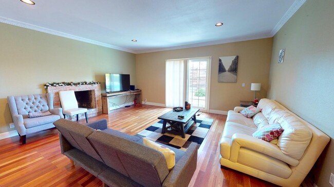 Building Photo - 1113 Remington Ct
