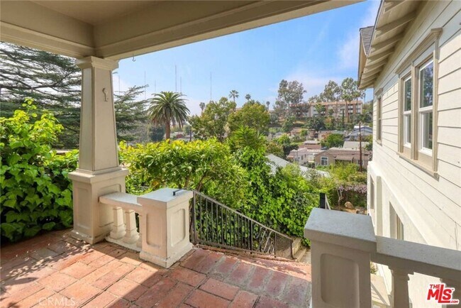 Foto del edificio - 1872 Lake Shore Ave