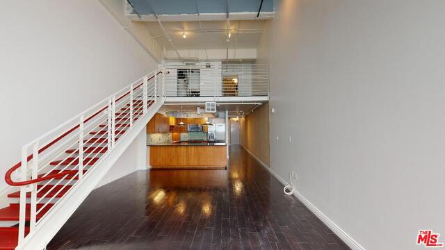 Building Photo - 1130 Flower St