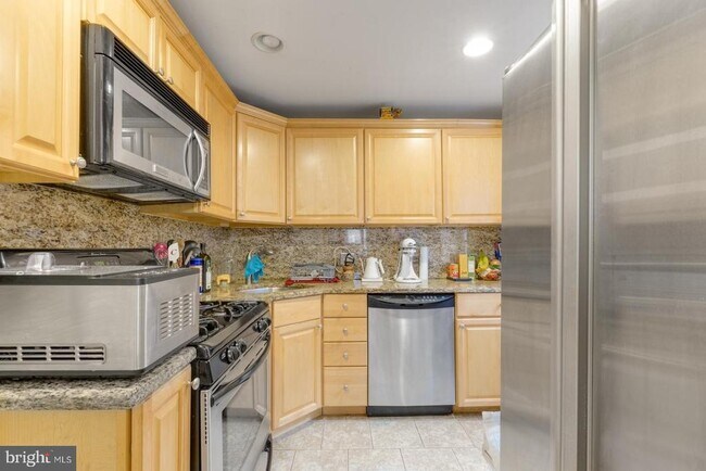 Foto del edificio - 824 N Judson St