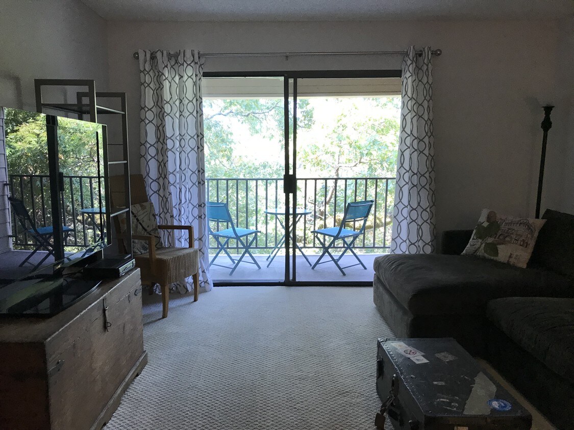 638 Vía Casitas, Larkspur, CA 94904 Condo for Rent in Larkspur, CA