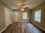Foto principal - Newly Renovated 3 Bedroom Home