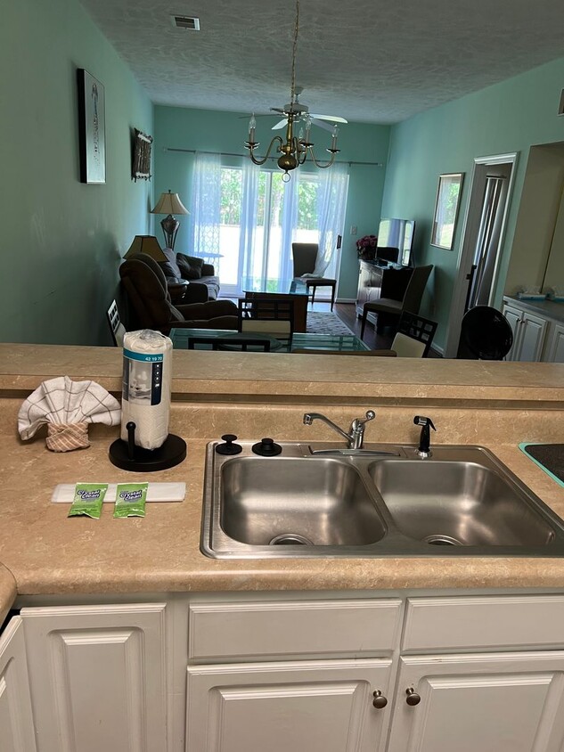 Foto del edificio - 2 bedroom/2 bath furnished condo in River ...