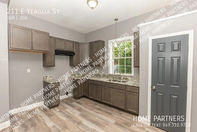 Building Photo - Rent to Own Remodeled Home with $16,000 Do...