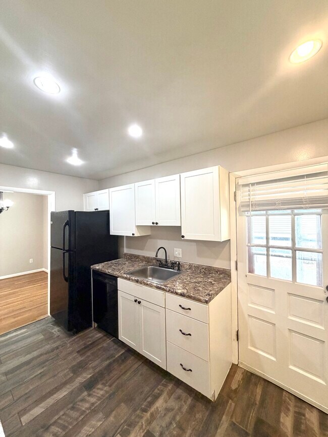 Foto del edificio - 5412 Amberwood Ln