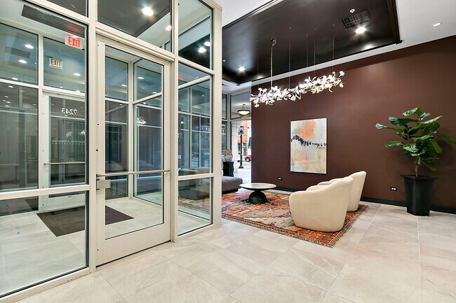 Foto del edificio - 7243 Madison St