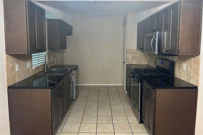 Building Photo - 5409 Porsche Ln