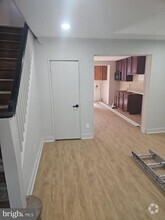 Building Photo - 618 N Wilton St