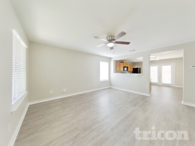 Building Photo - 7 Beacon Oak