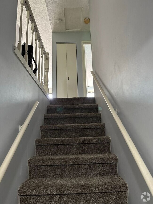 Building Photo - 1379 Arden View Dr