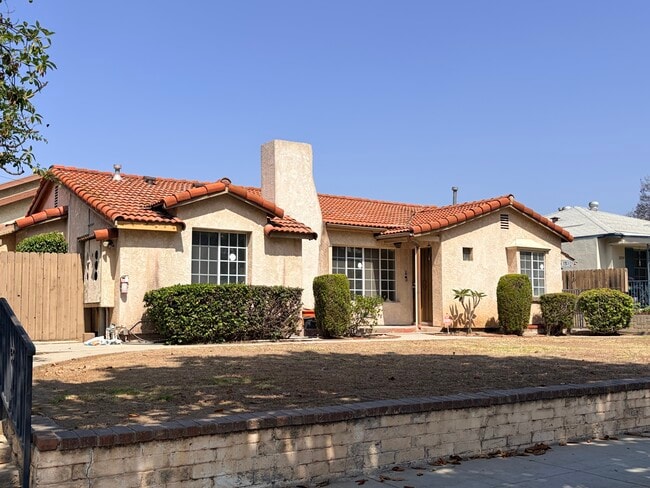 Building Photo - 1841 S Sierra Vista Ave