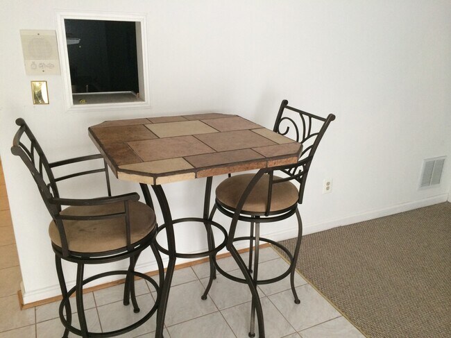 Foto del edificio - 14187 Darkwood Dr