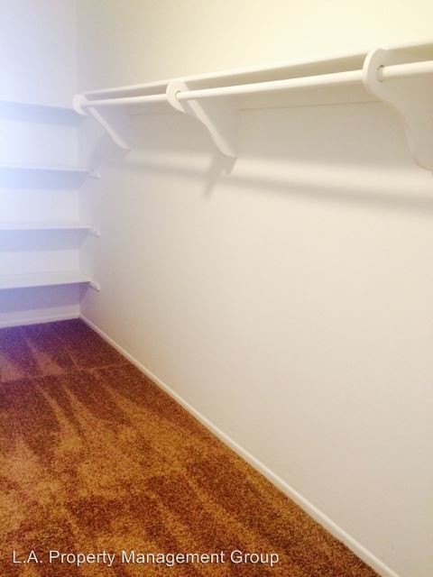 Foto del edificio - 13215 Moorpark St