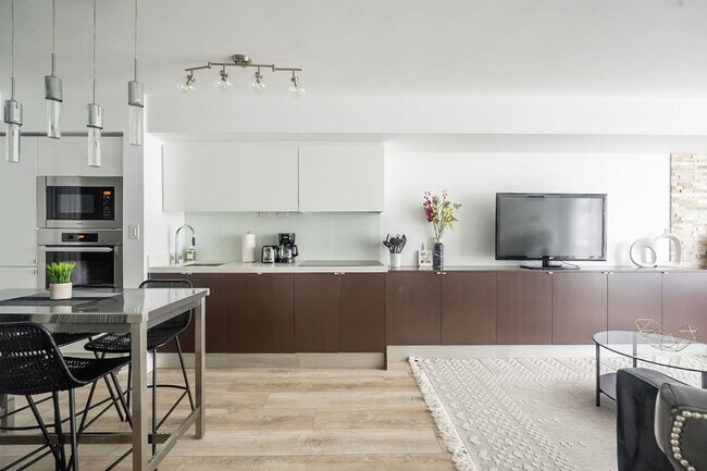 Building Photo - 151 Dan Leckie Way