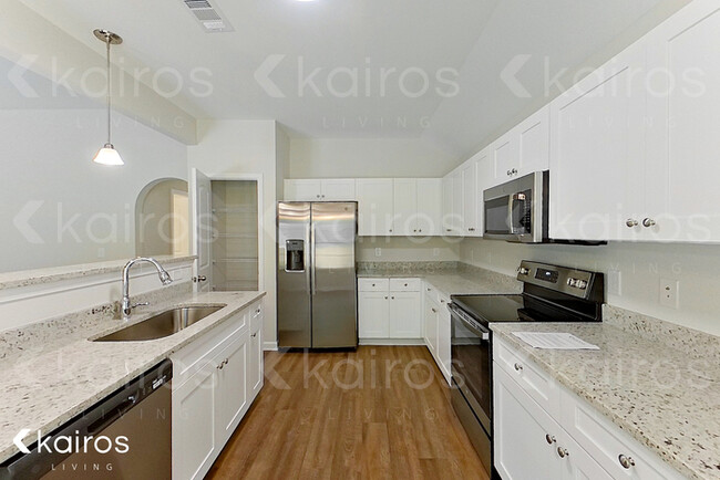 Building Photo - 265 Silver Pointe Dr.