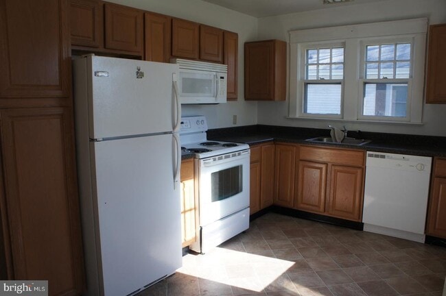 Foto del edificio - 35802 Atlantic Ave