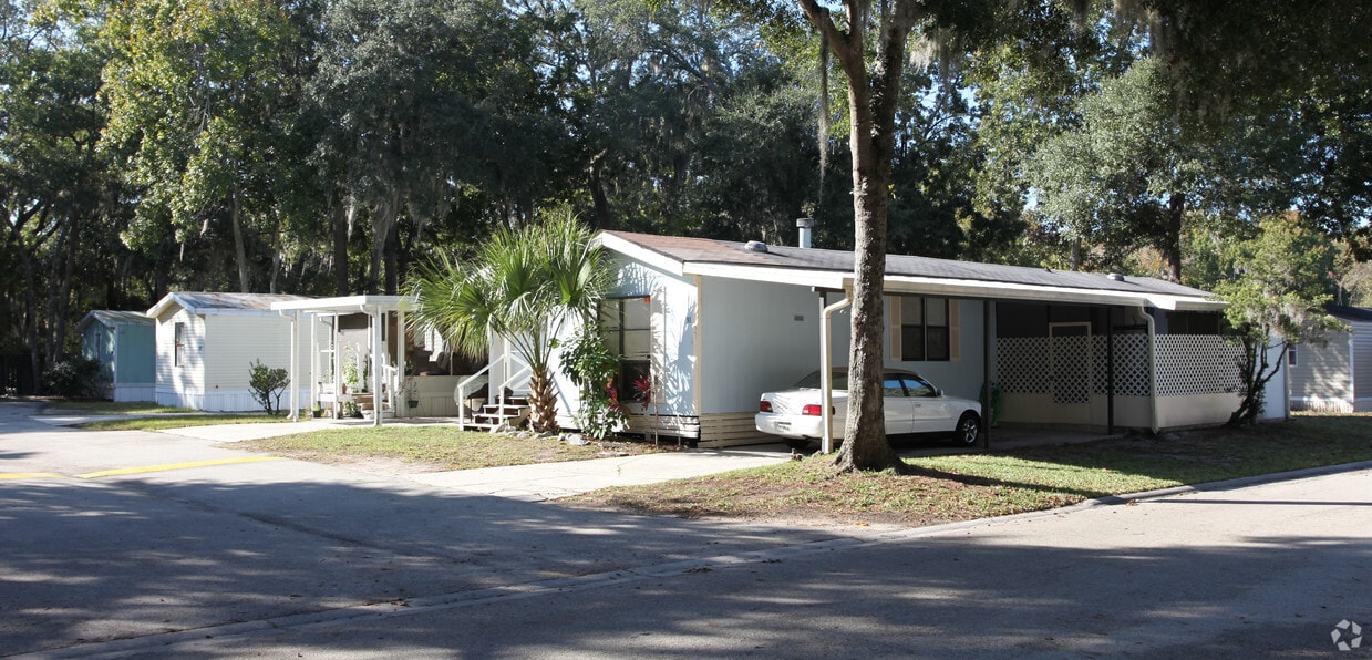 Admirals Walk Mobile Home Community Apartments in Jacksonville, FL