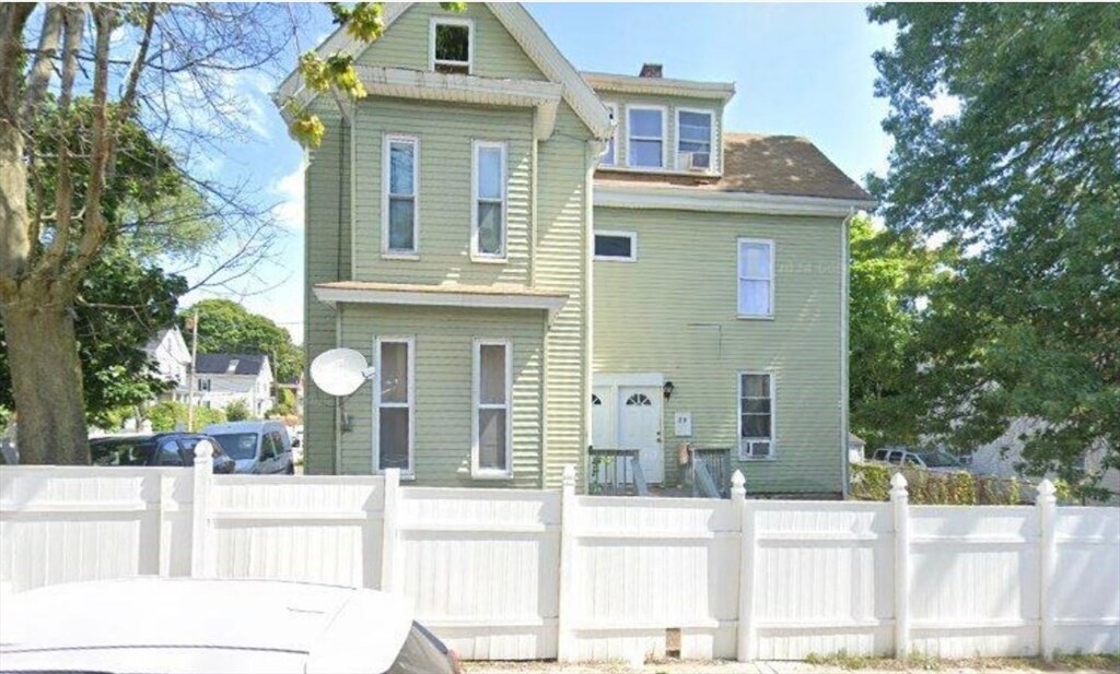 Primary Photo - 25 Porter St