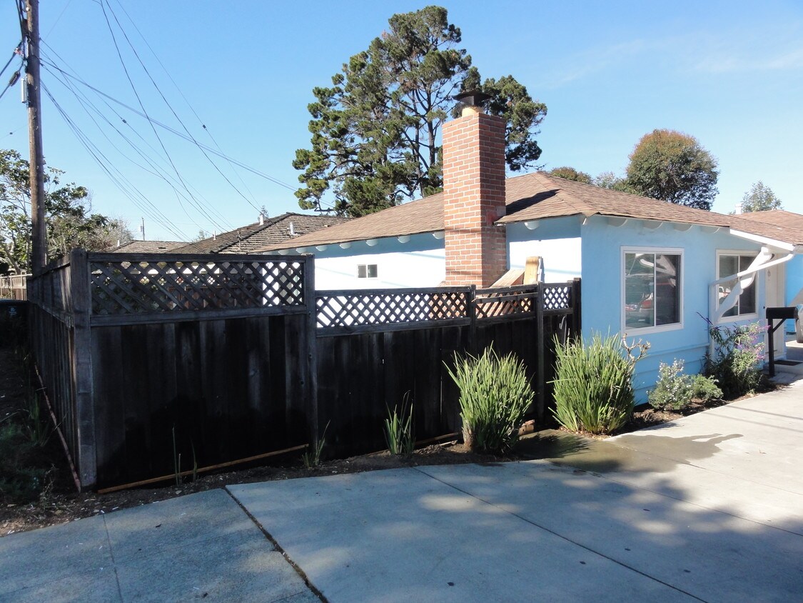 1821 Woodland Ave, Palo Alto, CA 94303 Townhome Rentals in Palo Alto