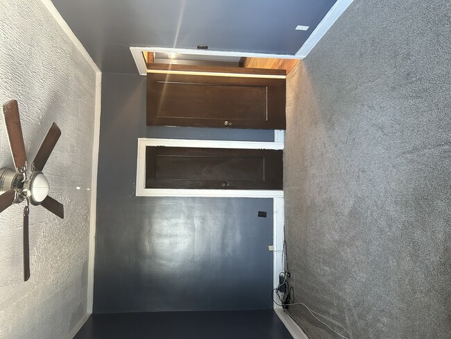 Building Photo - 7422 S Bennett Ave