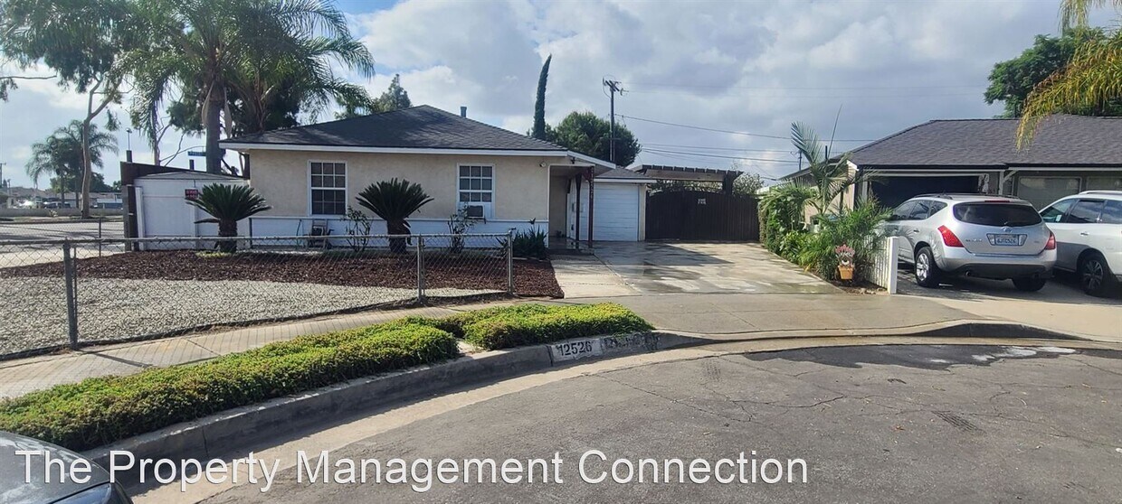 Primary Photo - 2 br, 1 bath House - 12526 Dante Street