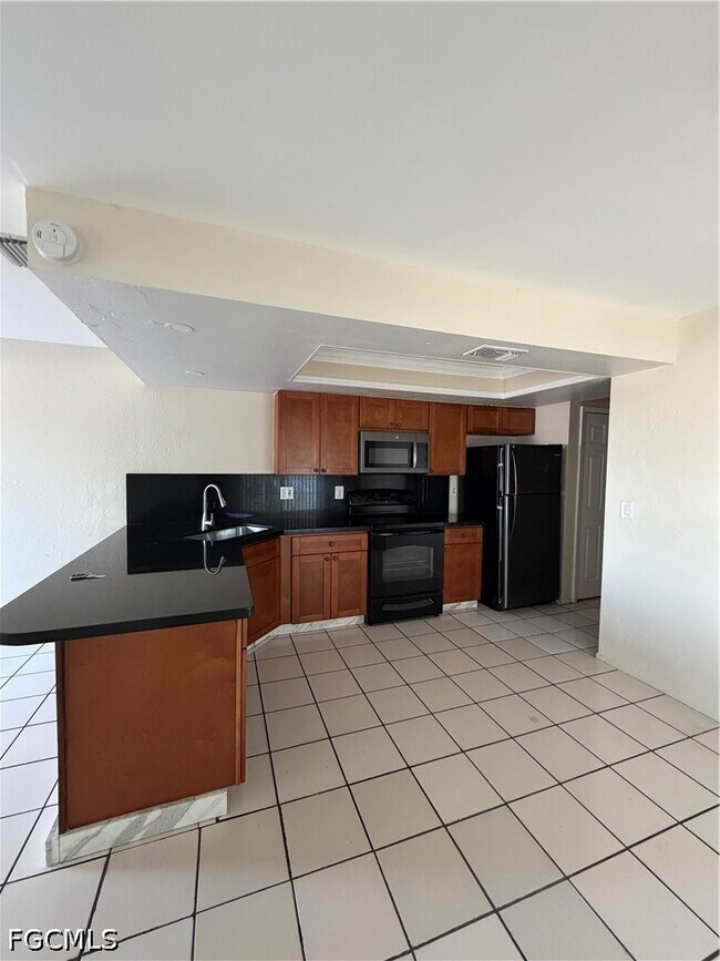 Building Photo - 5425 Ninth Ave