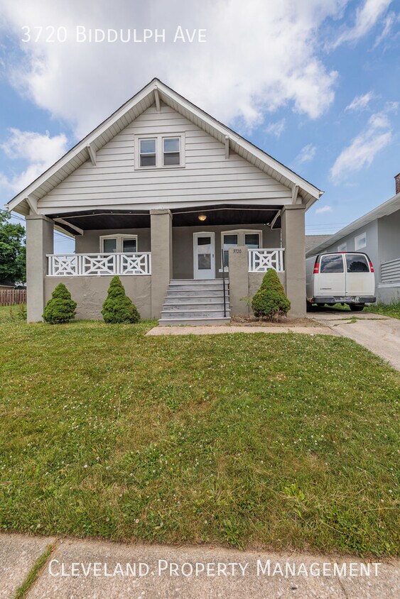 3720 Biddulph Ave, Cleveland, OH 44109 House Rental in Cleveland, OH