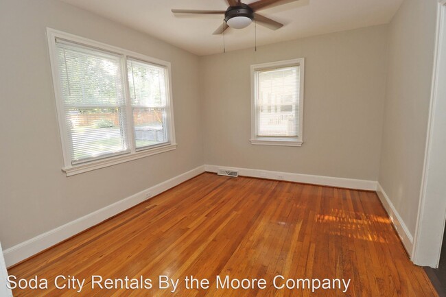 Building Photo - 3 br, 1 bath House - 216 South Holly Street