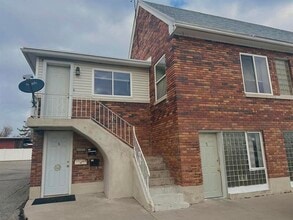 Building Photo - 28 N 200 E