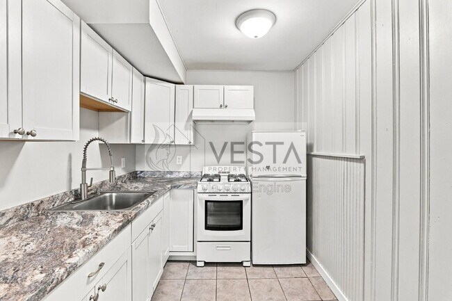 Foto del edificio - 4 Farrwood Ave