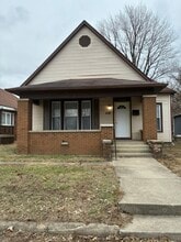 Building Photo - 418 S 17th St