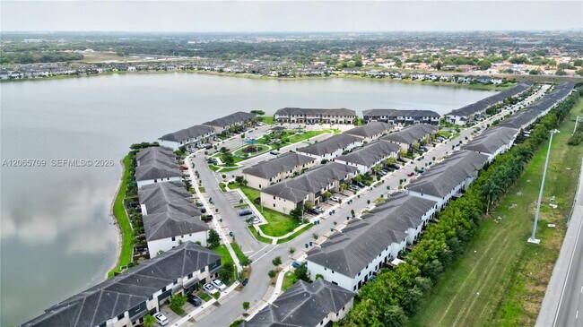 Foto del edificio - 15826 NW 91st Ct