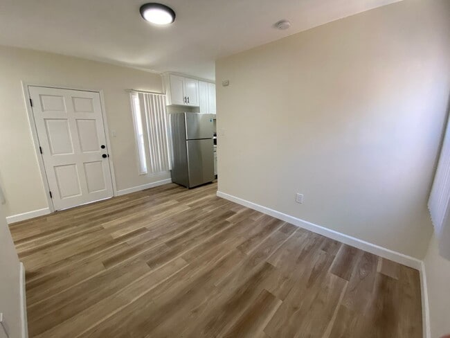 Photo - 1645 W Adams Blvd Apartment