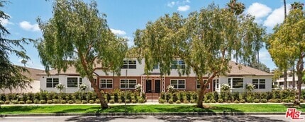 Building Photo - 831 Idaho Ave