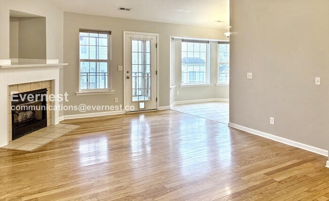 Building Photo - 7102 Tyner Crossing Dr