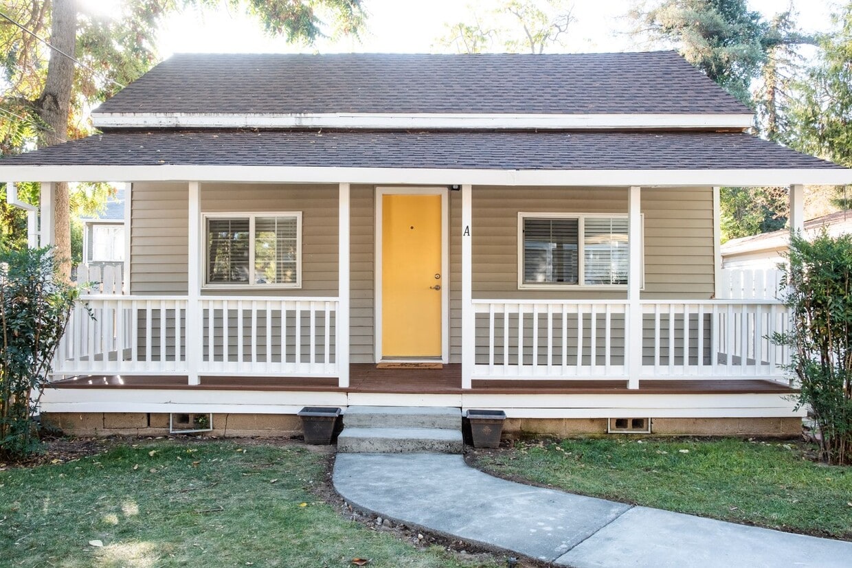 Primary Photo - 150 S Lincoln St