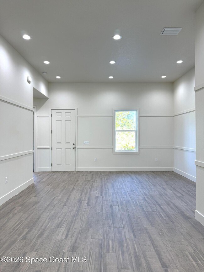 Foto del edificio - 2781 Edington Dr