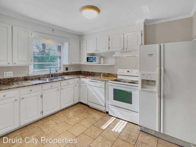 Building Photo - 3 br, 2 bath House - 132 Brookhaven Dr