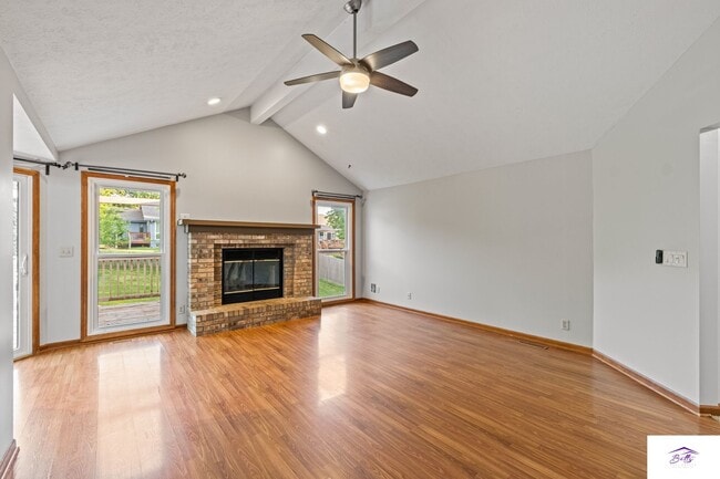Building Photo - WELCOME HOME!