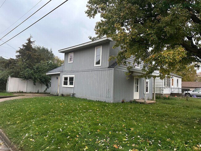 Foto del edificio - 2 br, 1 bath House - 1804 South Oakwood Av...